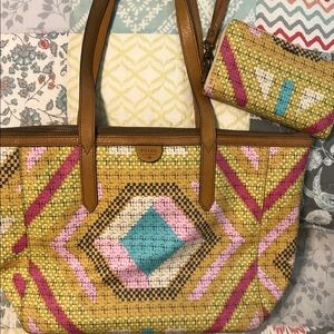 Fossil Bag with wristlet